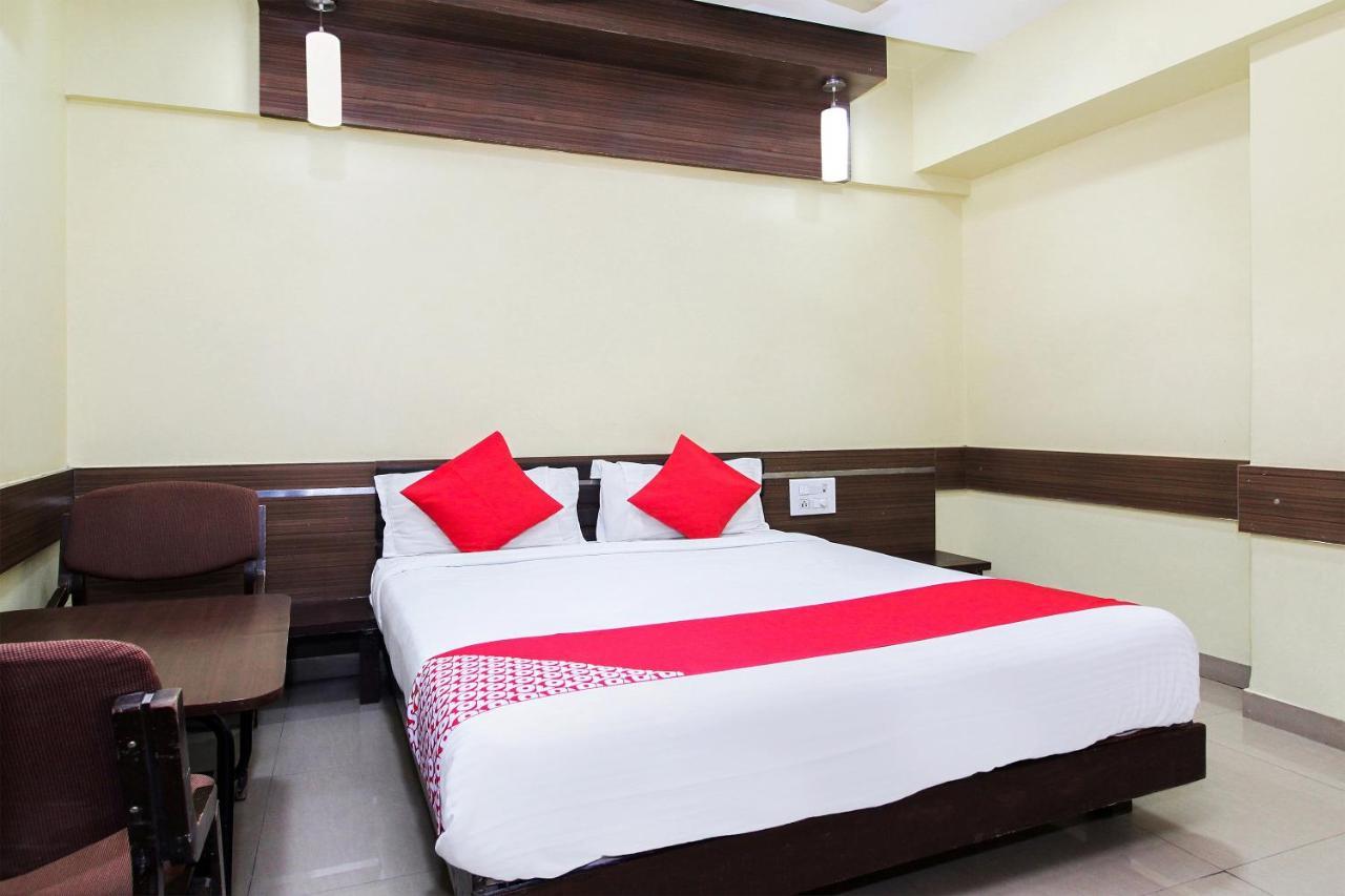 Oyo 30537 Hotel Megharaj Bijāpur Exterior foto